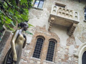 Gulieta's monument and her balcony in Verona in Italy